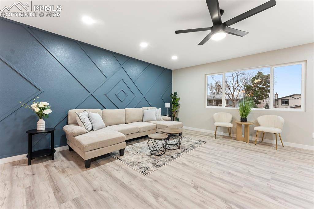 Colorado Springs, CO 80909,2414 Warwick LN