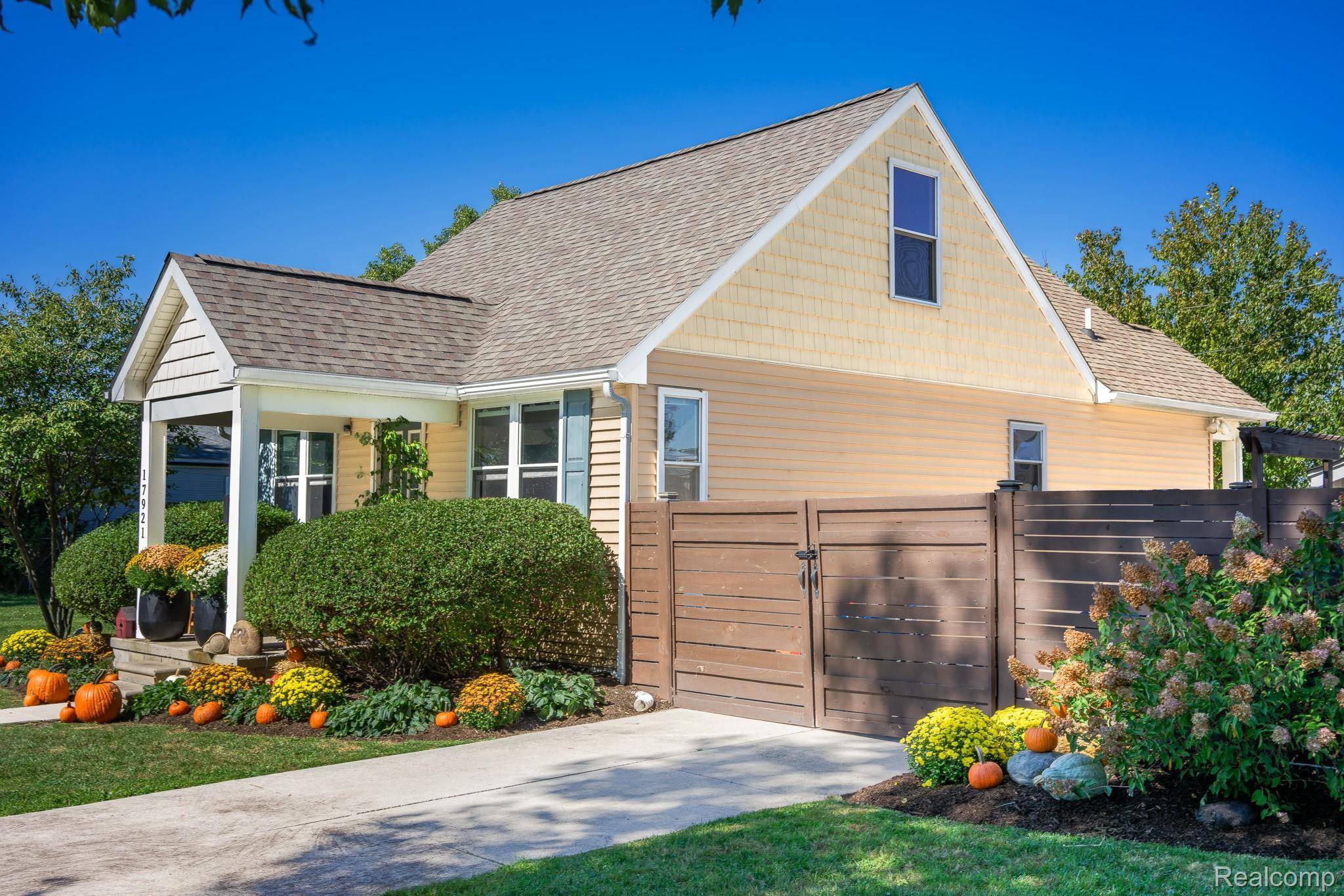 Roseville, MI 48066,17921 Oakdale ST