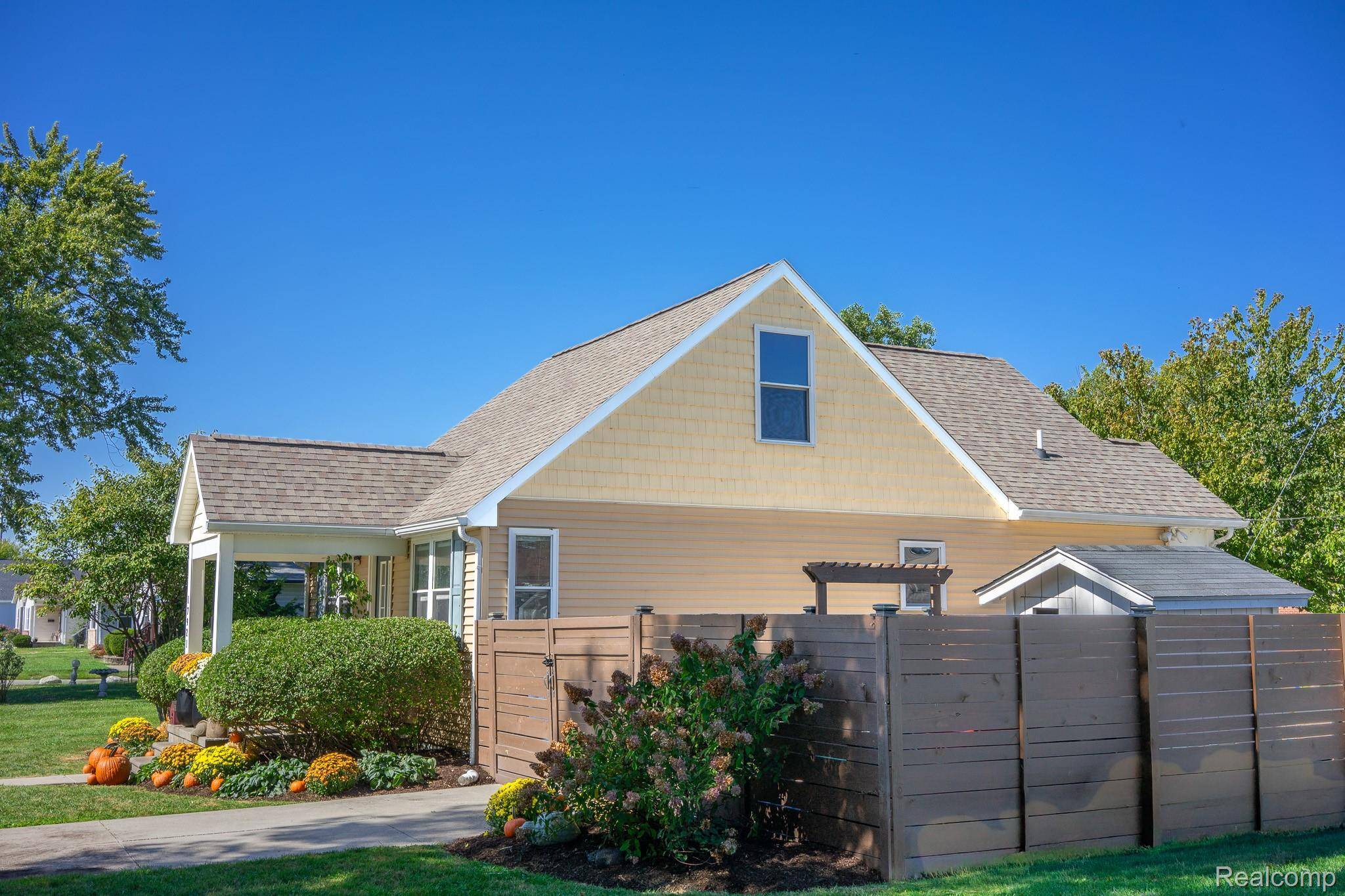 Roseville, MI 48066,17921 Oakdale ST