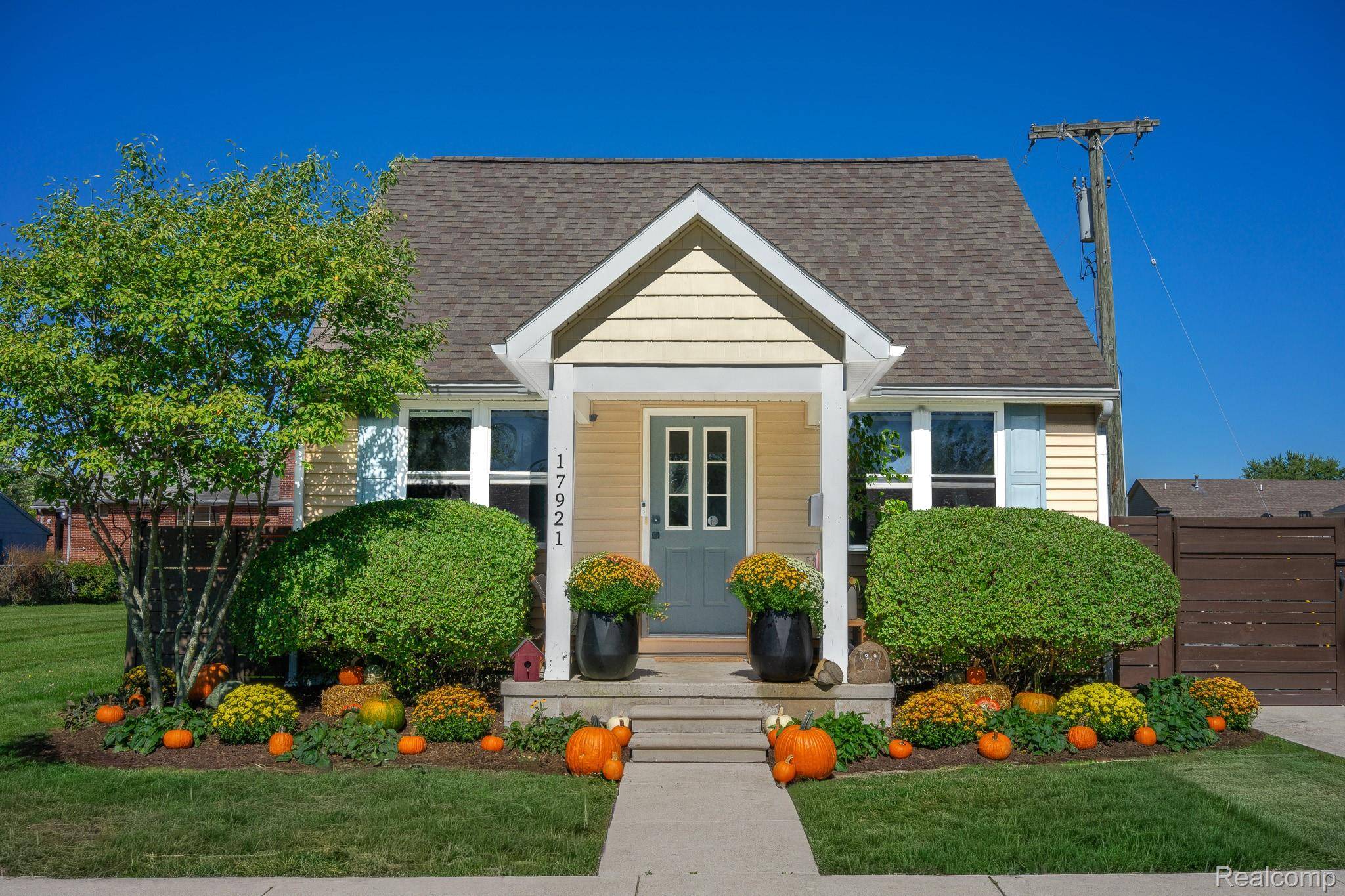 Roseville, MI 48066,17921 Oakdale ST