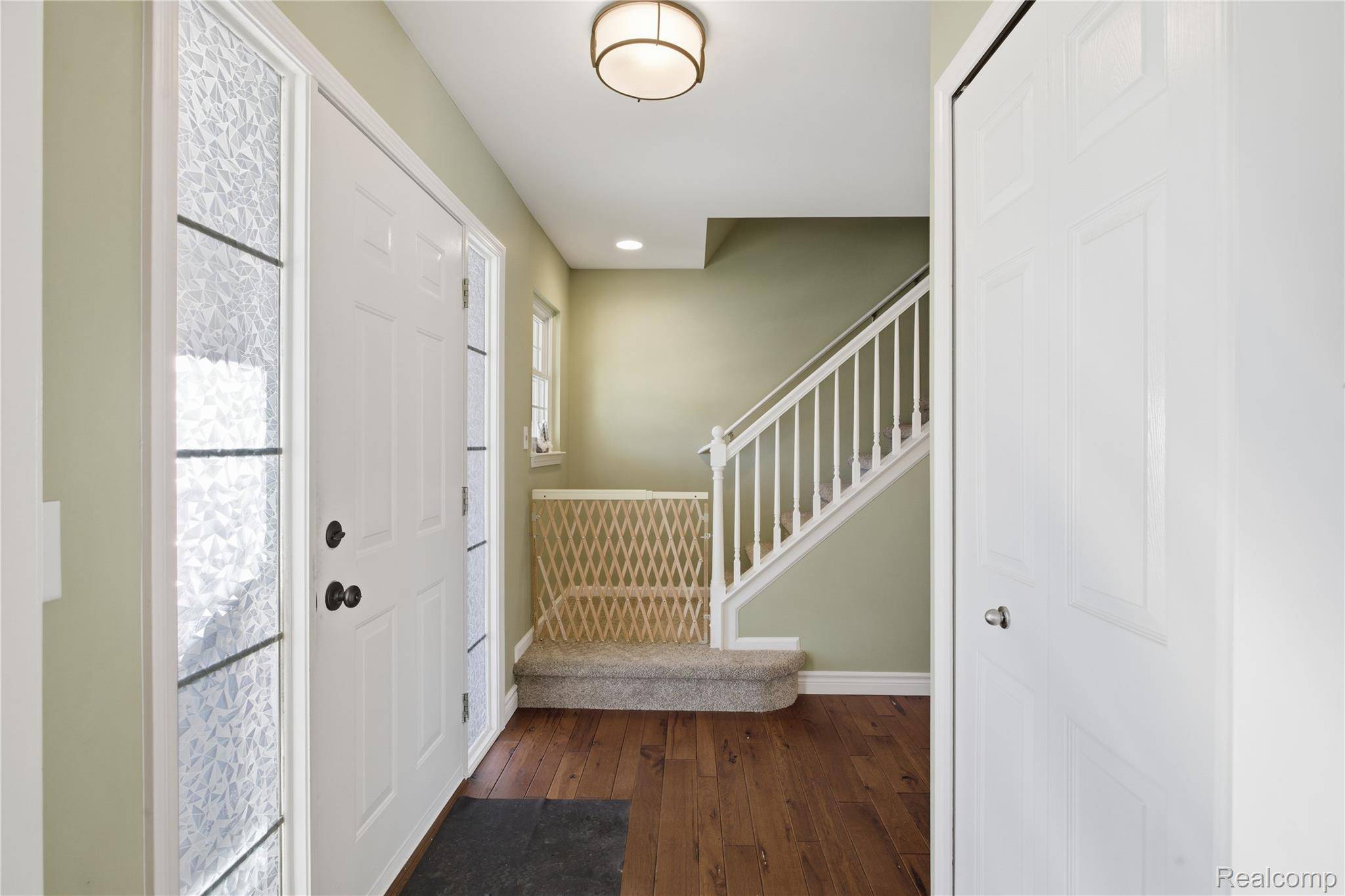 Howell, MI 48855,816 Oak Cluster CT