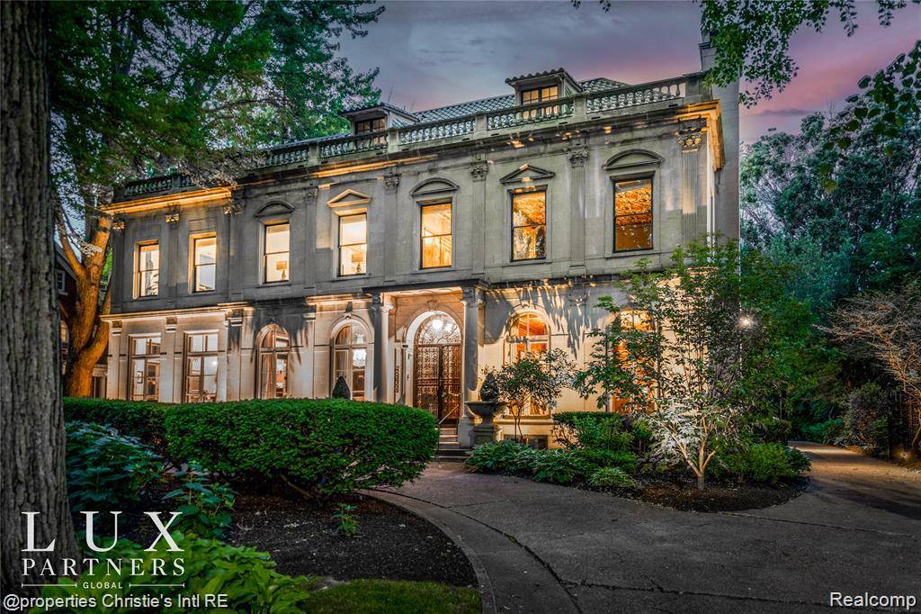 Detroit, MI 48201,2150 Iroquois ST