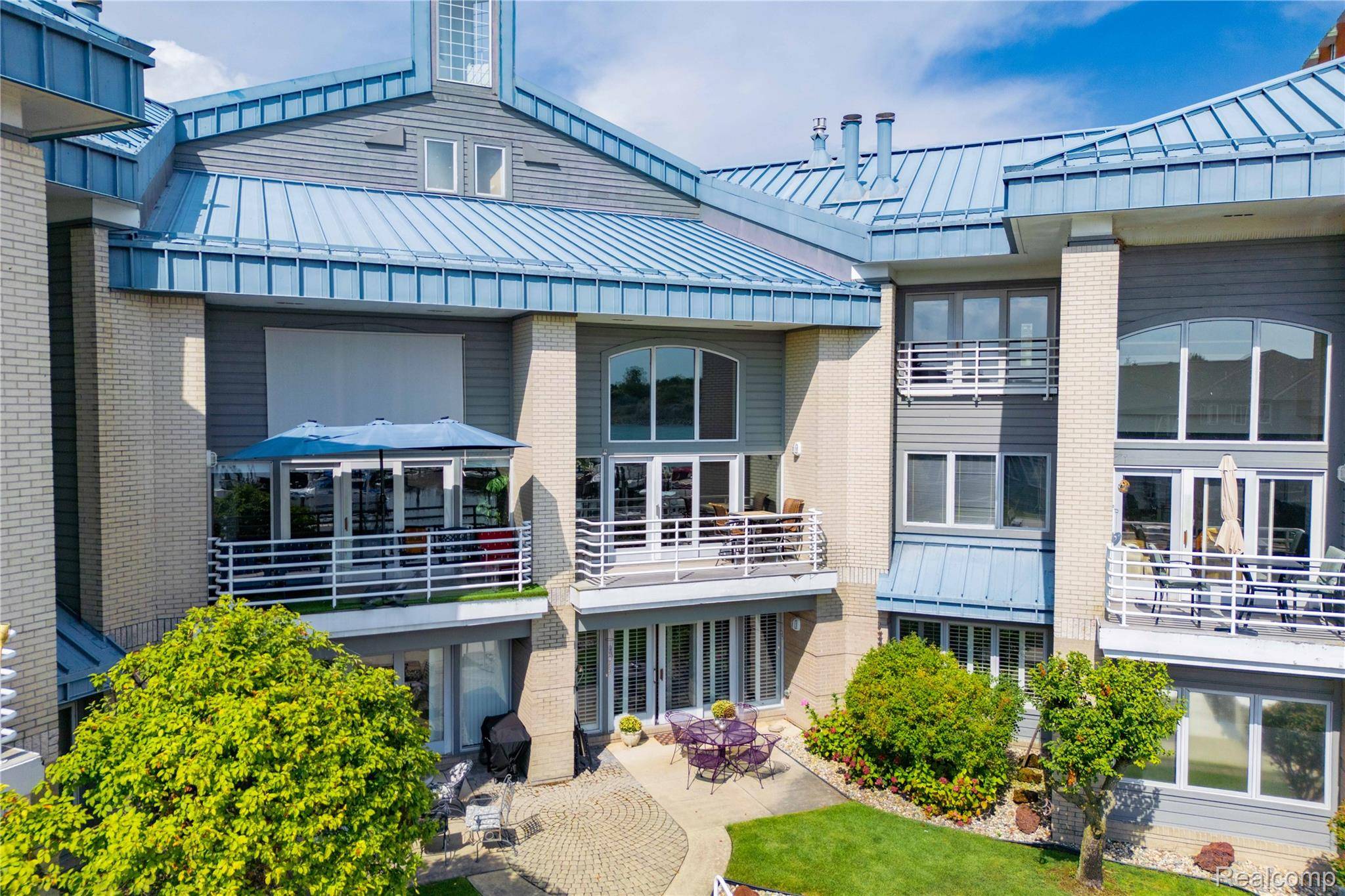 Wyandotte, MI 48192,24 Kreger DR