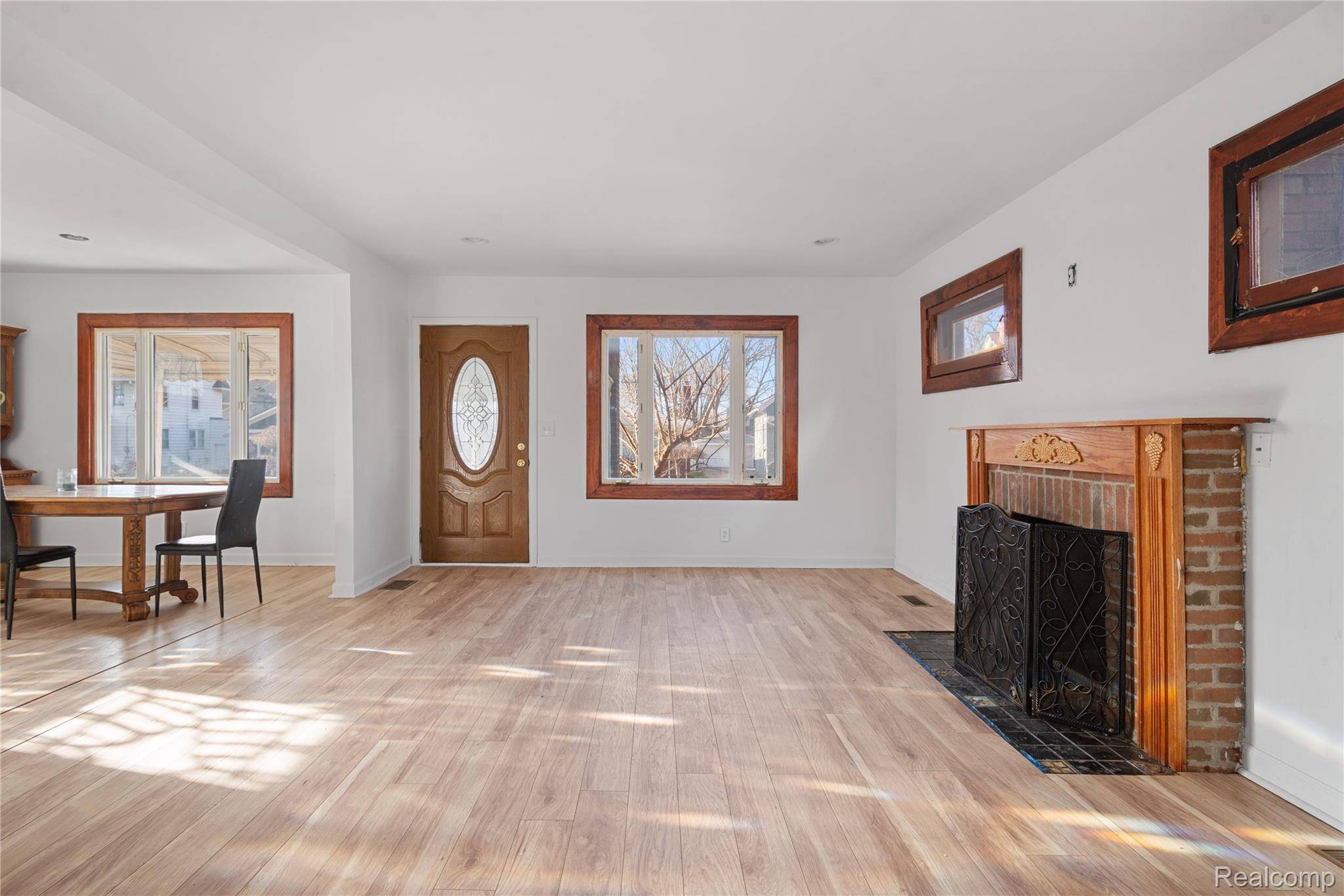 Wyandotte, MI 48192,147 1st ST