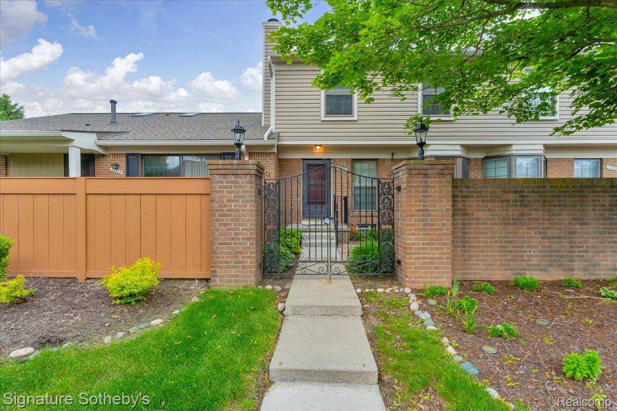 Novi, MI 48375,22331 Peachtree