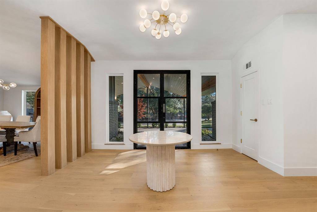 Dallas, TX 75240,6275 Preston Creek Drive