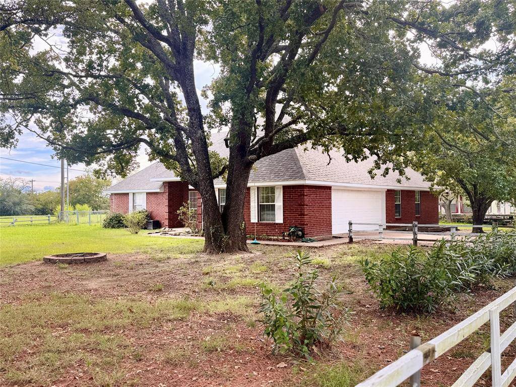 West Tawakoni, TX 75474,137 Morris Lane