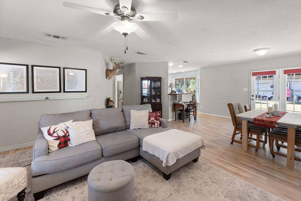 Mineola, TX 75773,1320 County Road 2290