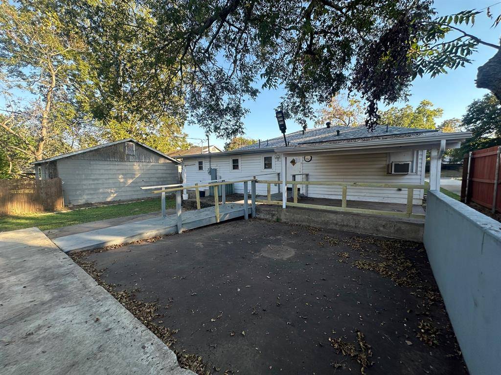 Denison, TX 75020,525 W Hanna Street