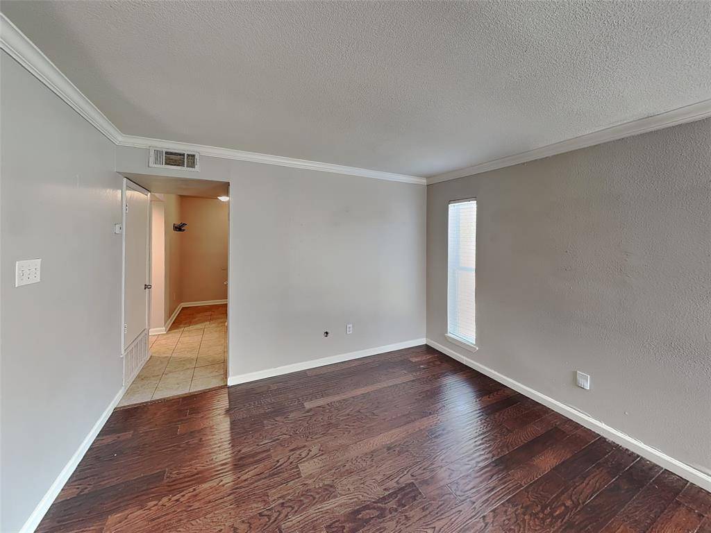 Fort Worth, TX 76110,2201 Park Hill Drive