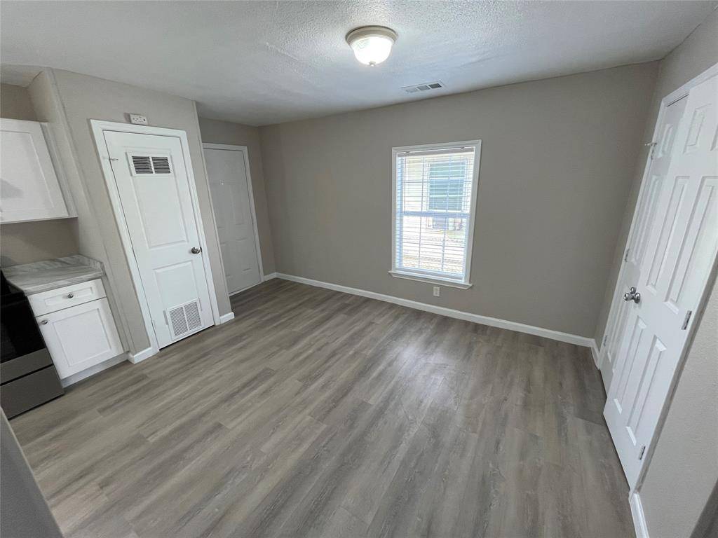 Dallas, TX 75217,7642 Maxwell Avenue