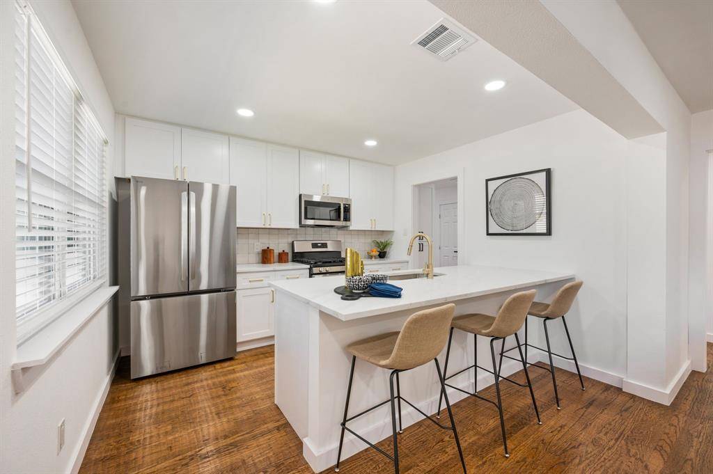 Dallas, TX 75228,9916 Cloister Drive