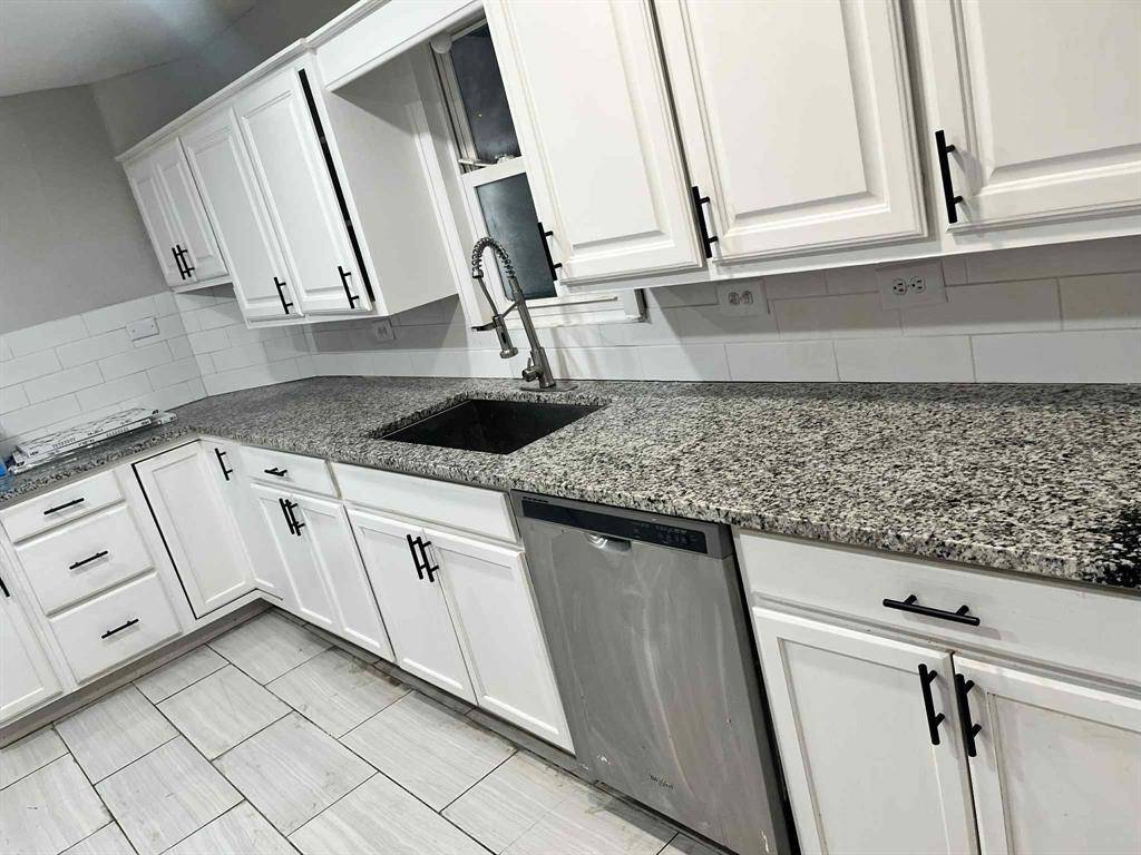 Denison, TX 75020,1018 W Sears Street