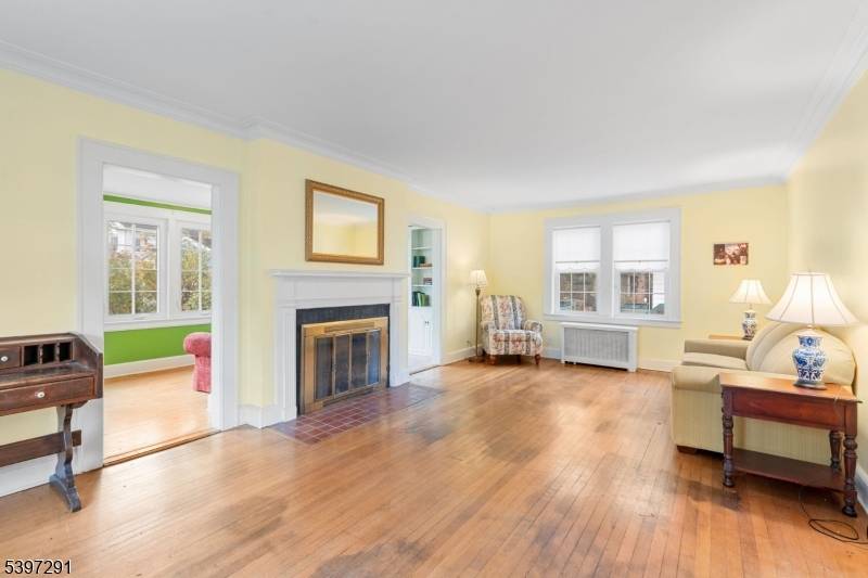 Hillside Twp., NJ 07205,71 Georgian Ct