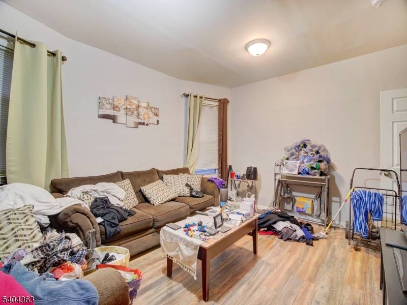 Jersey City, NJ 07304,68 Lexington Ave