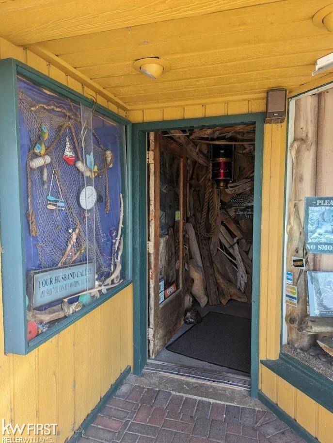 Mackinaw City, MI 49701,311 E Central AVE