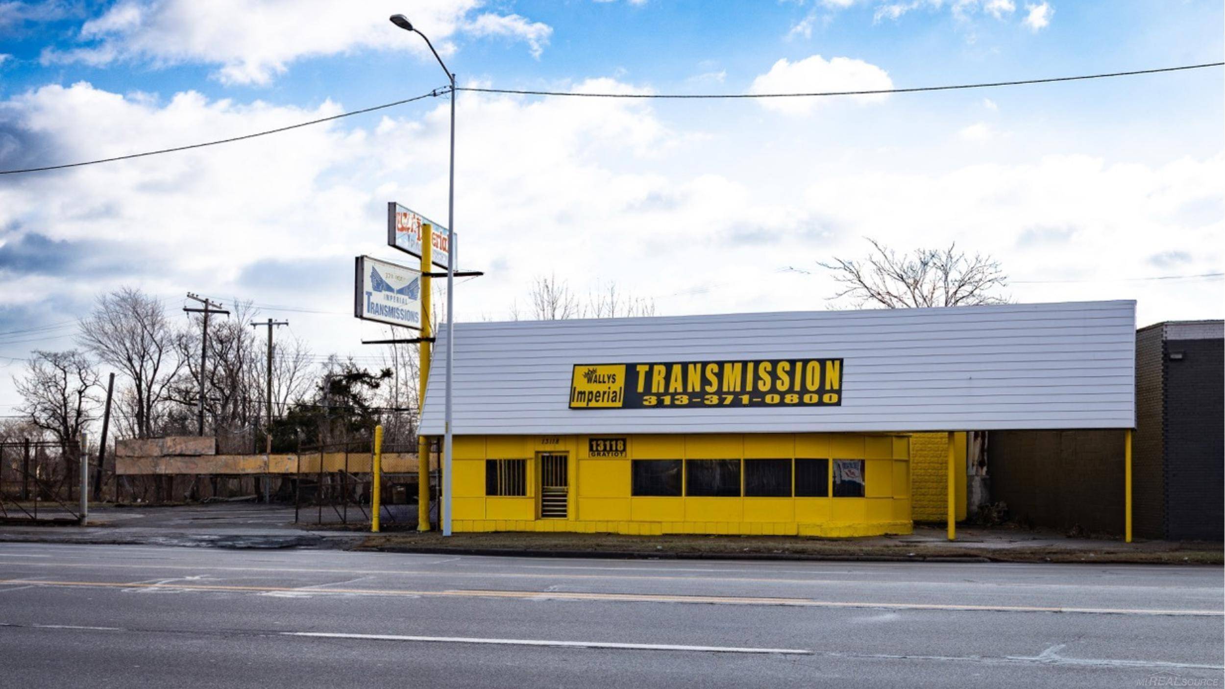 Detroit, MI 48205,13118 Gratiot AVE