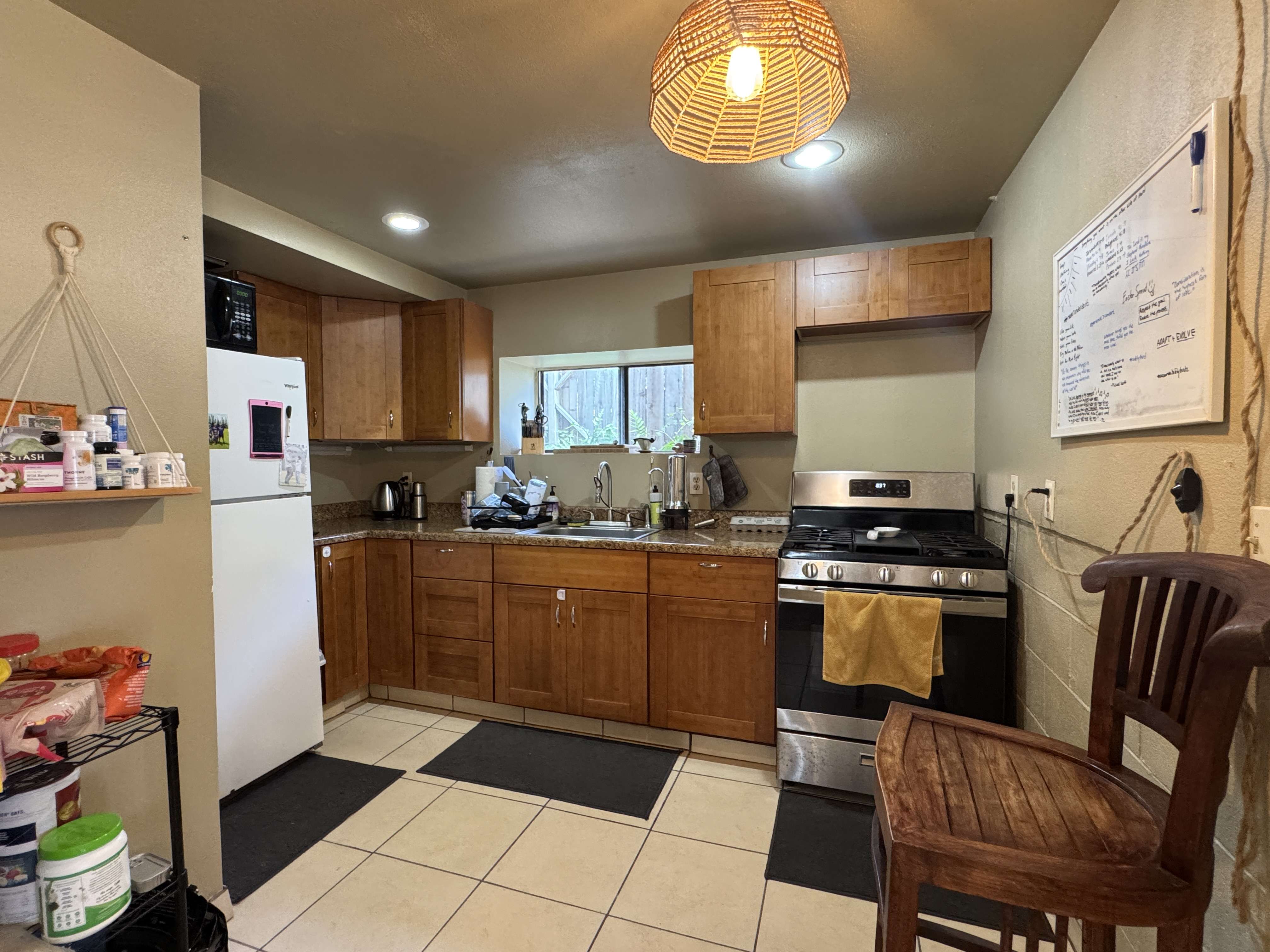 Kailua-kona, HI 96740,77-6488 MAILE ST