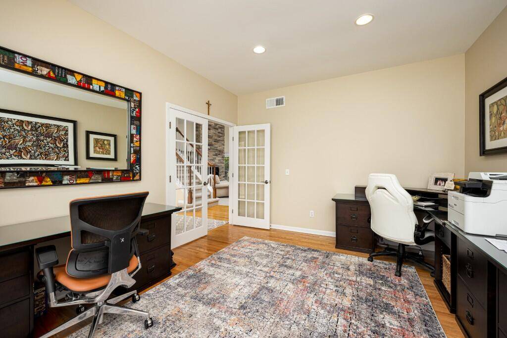 Ann Arbor, MI 48103,4976 Birkdale DR