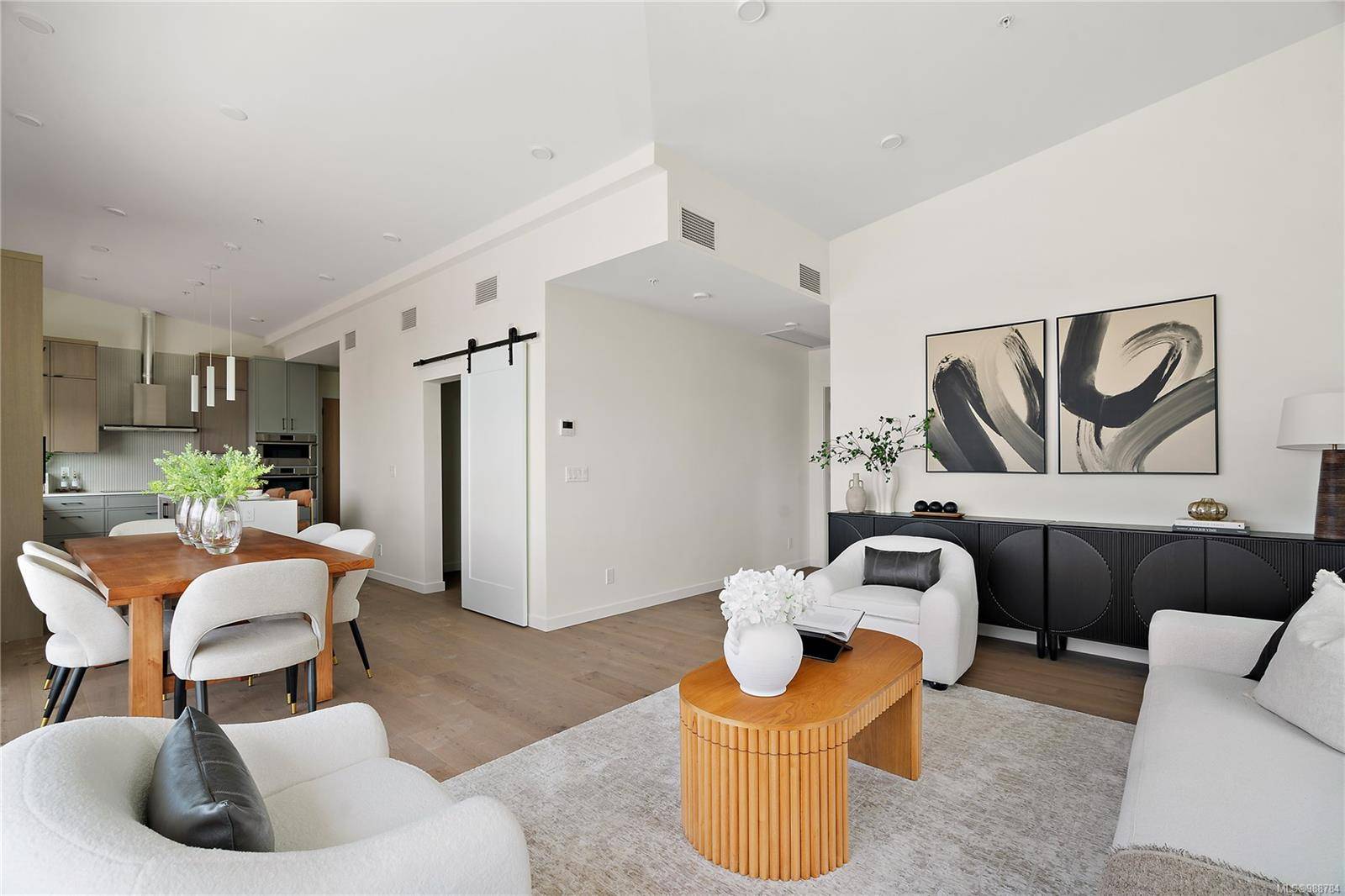 Esquimalt, BC V9A 6A1,1102 Esquimalt Rd #BPH1