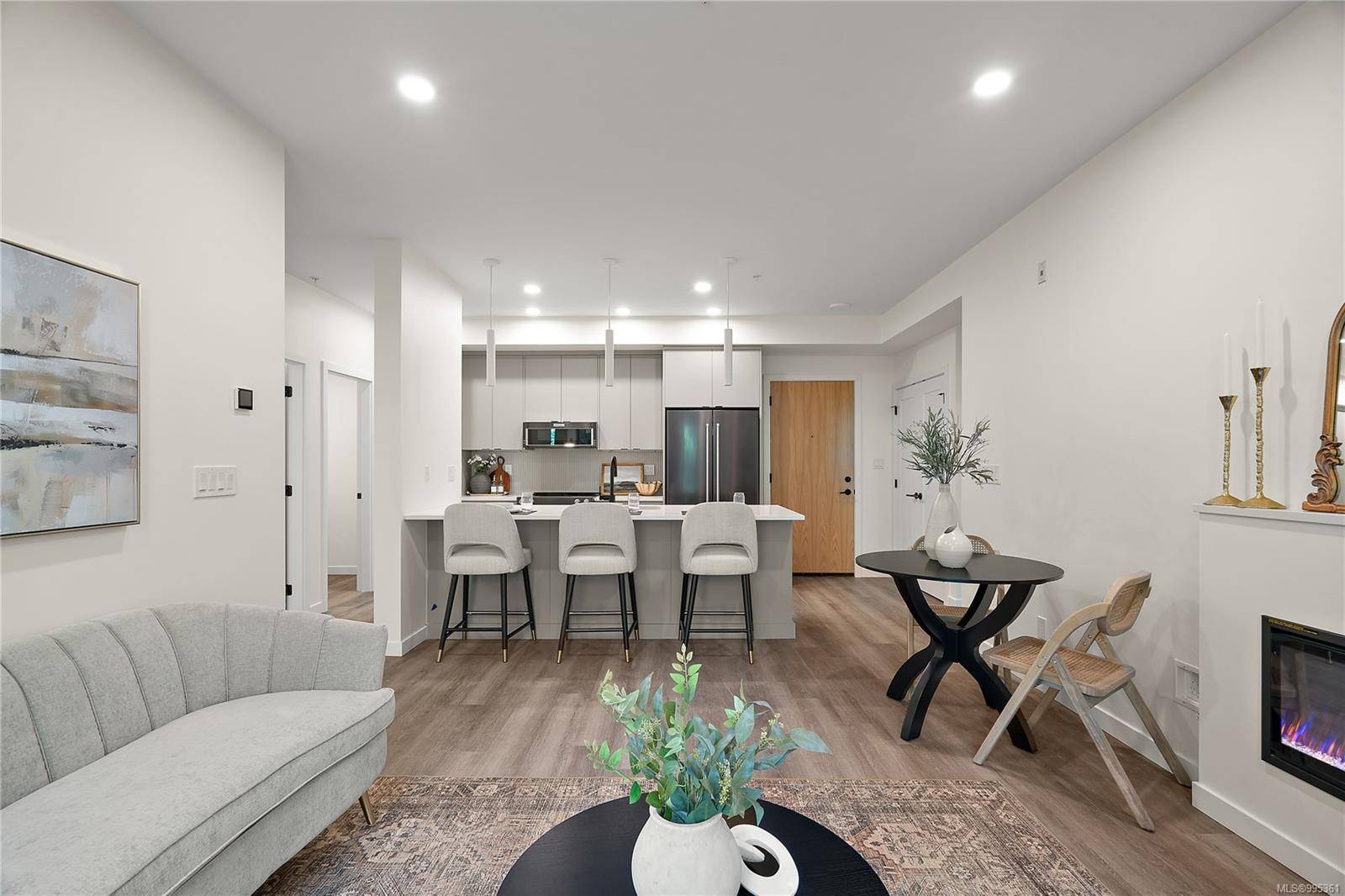 Esquimalt, BC V9A 6A1,1102 Esquimalt Rd #B304