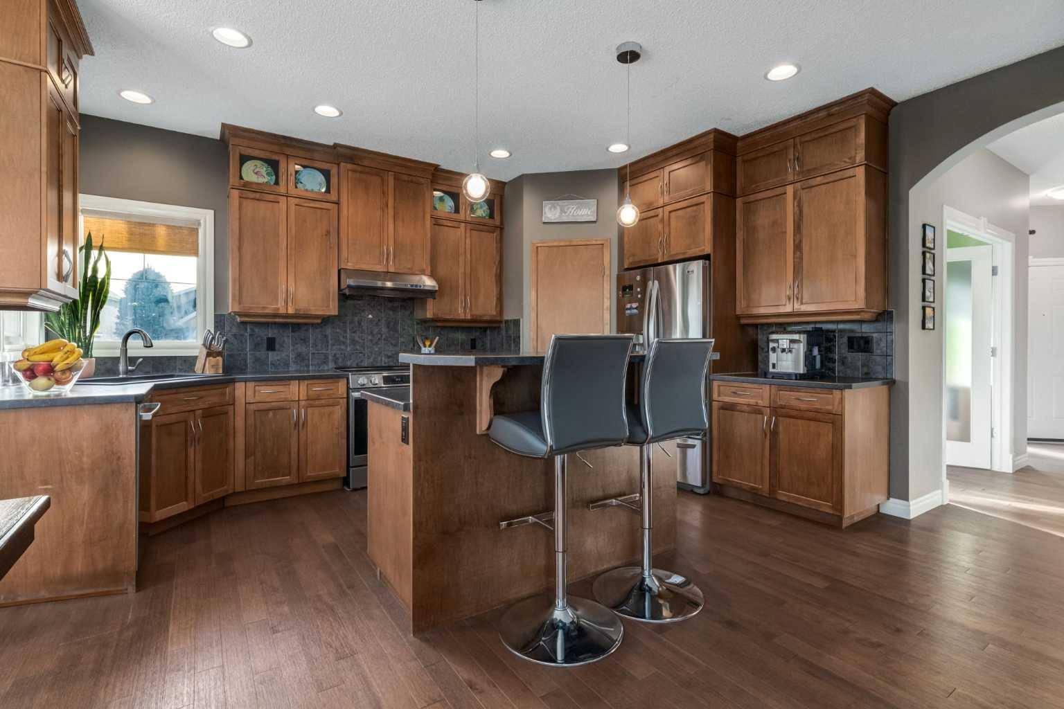 Calgary, AB T3L 3E5,227 Tuscany Glen PARK NW