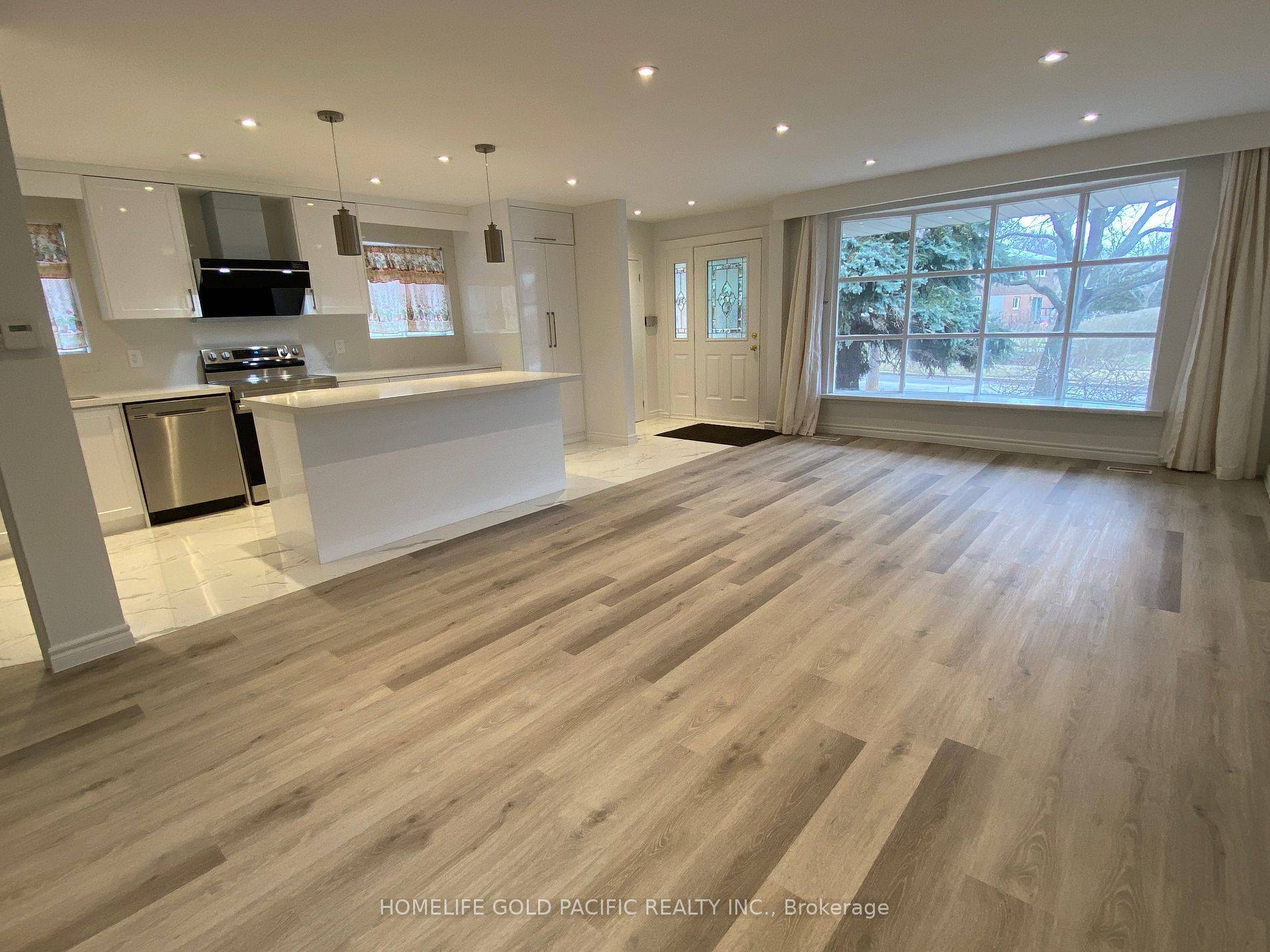 Toronto C15, ON M2J 2J8,50 Bellbury CRES