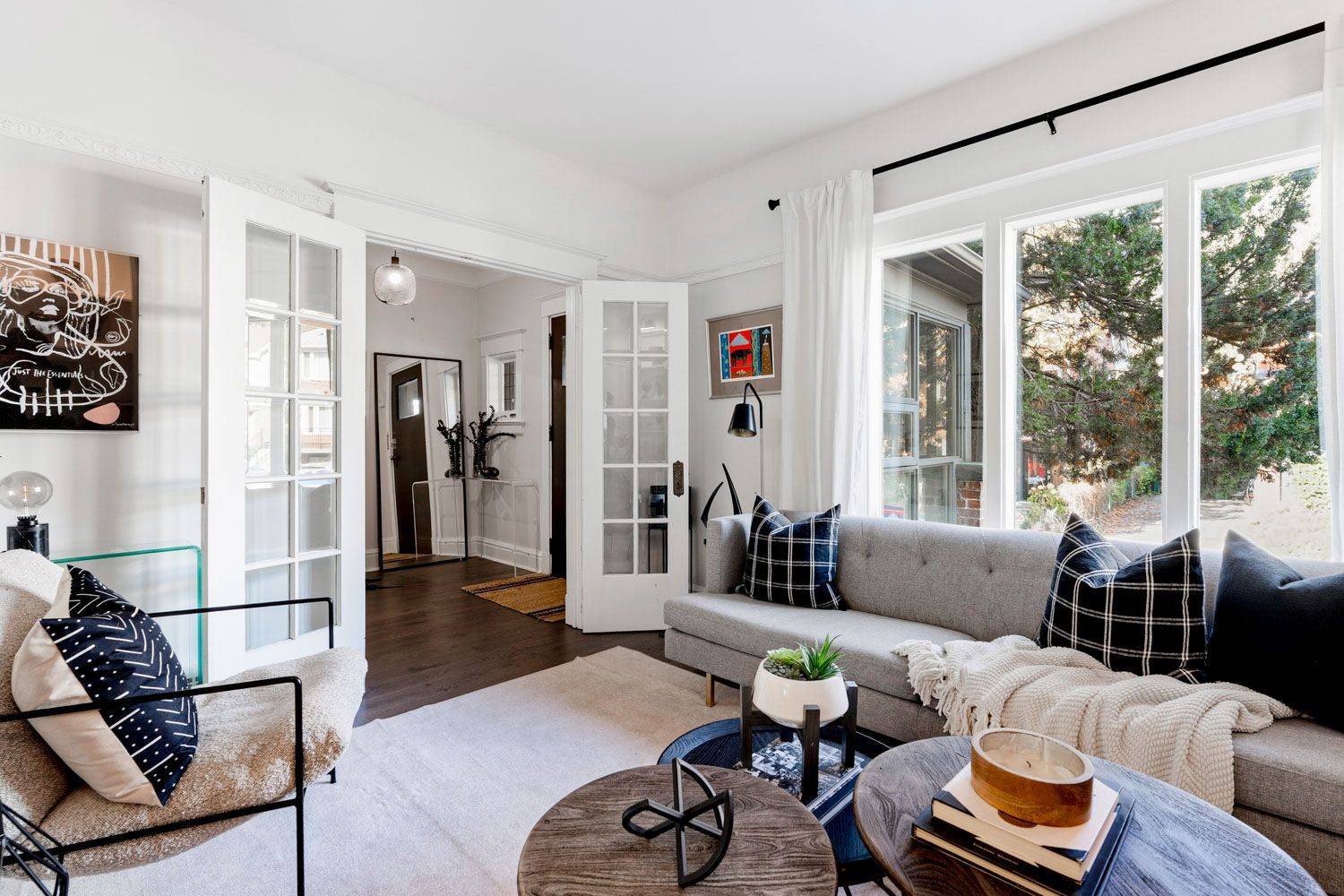 Toronto E02, ON M4L 1S1,7 Juniper AVE