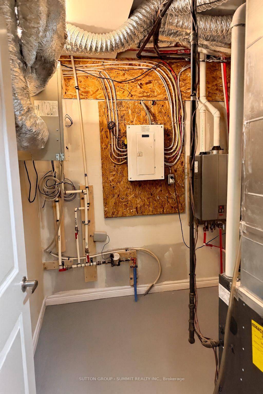 Oshawa, ON L1H 2P5,291 Olive AVE #LOWER UNIT