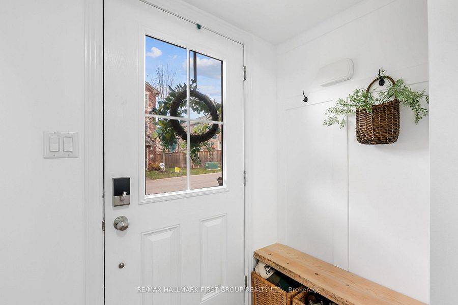 Clarington, ON L1C 0S4,93 Markham TRL