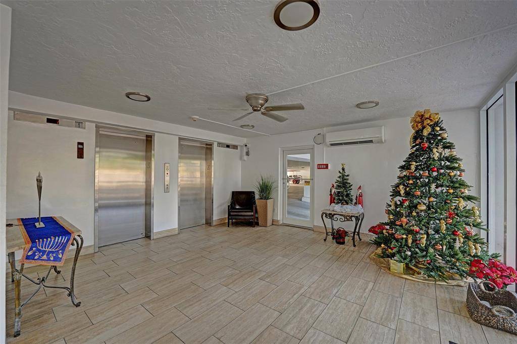 Fort Lauderdale, FL 33308,3100 NE 49 St. #702