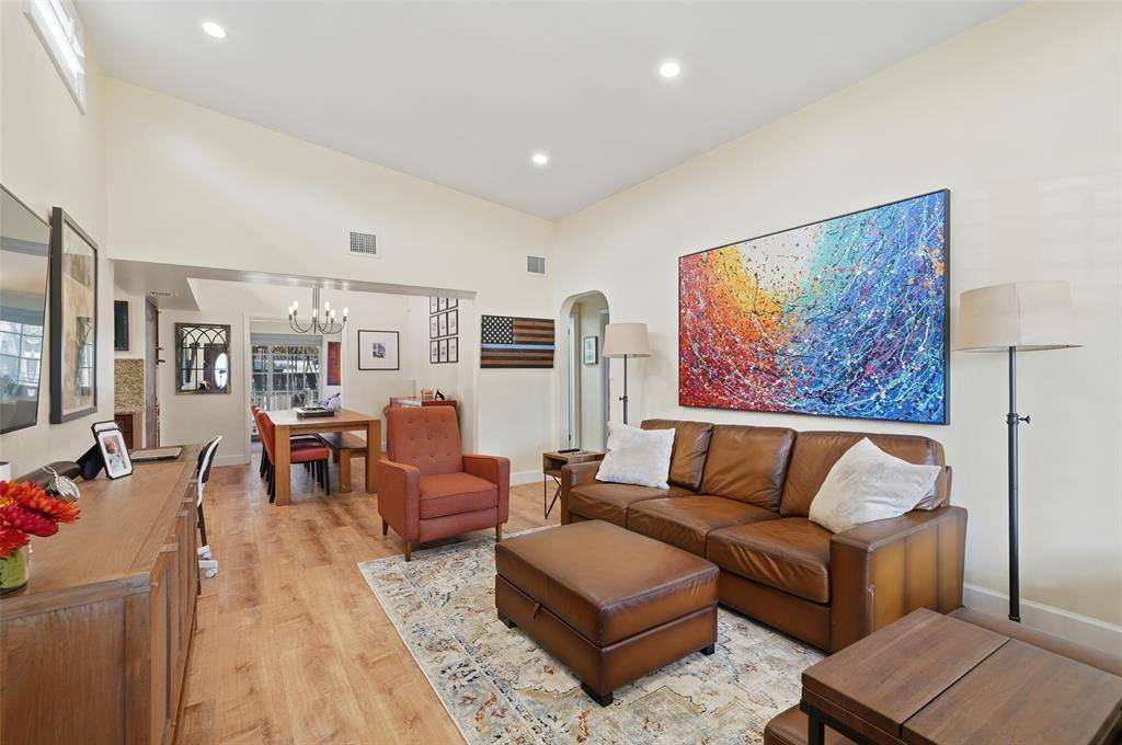 Hollywood, FL 33020,2619 Cleveland St