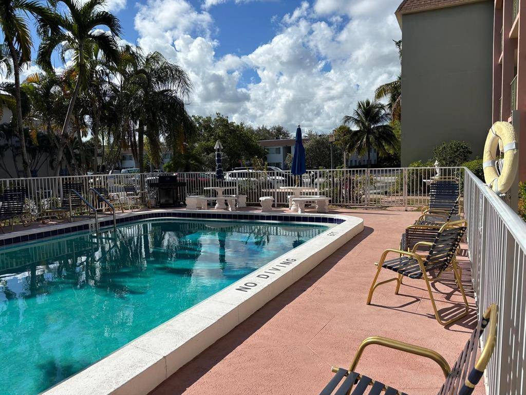 Pompano Beach, FL 33060,100 SE 6th Avenue #303