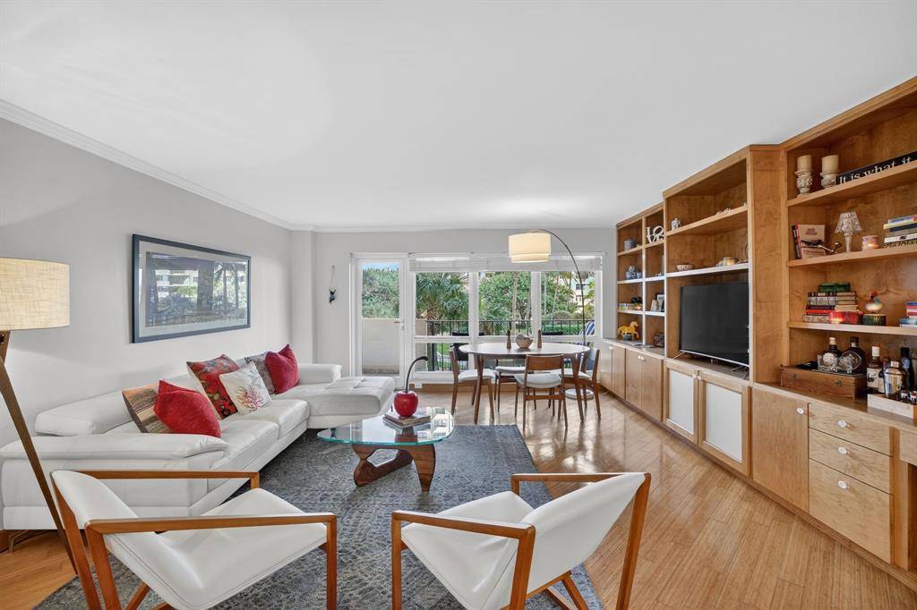 Lauderdale By The Sea, FL 33308,4900 N Ocean Blvd #302