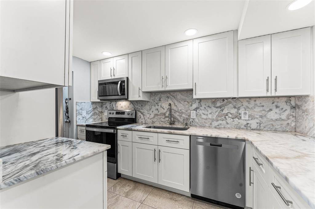 Lighthouse Point, FL 33064,4502 N Federal Hwy #123C