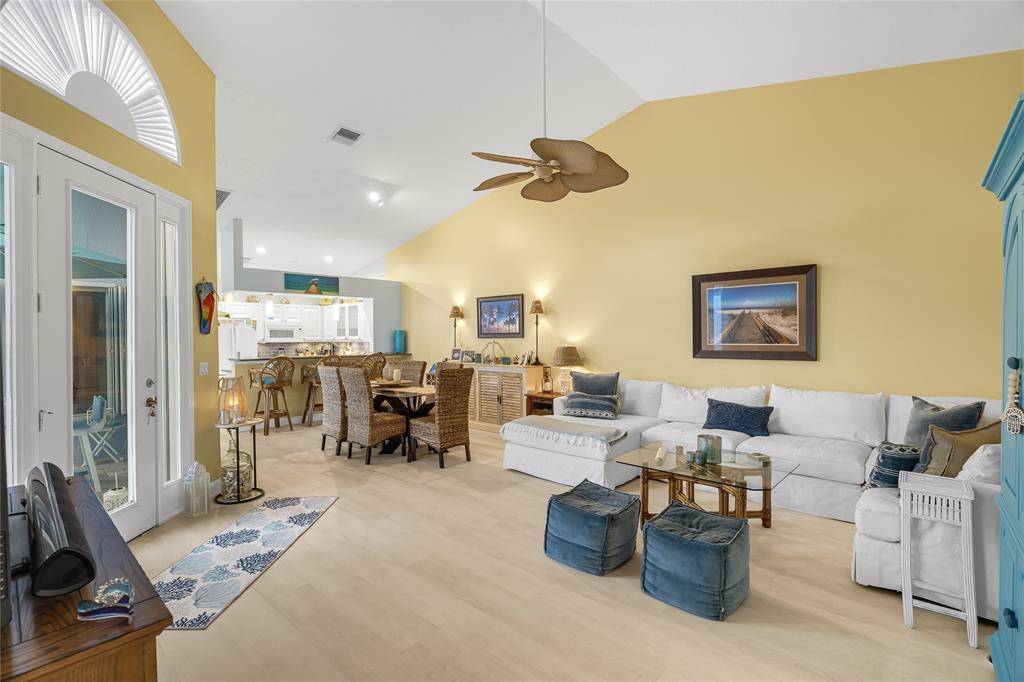 Hutchinson Island, FL 34949,223 River Walk #12