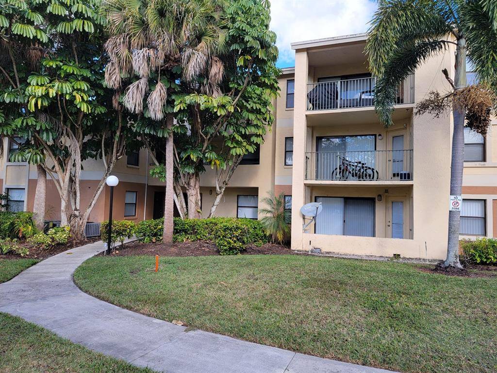 Sunrise, FL 33322,9999 SUMMERBREEZE DR #103