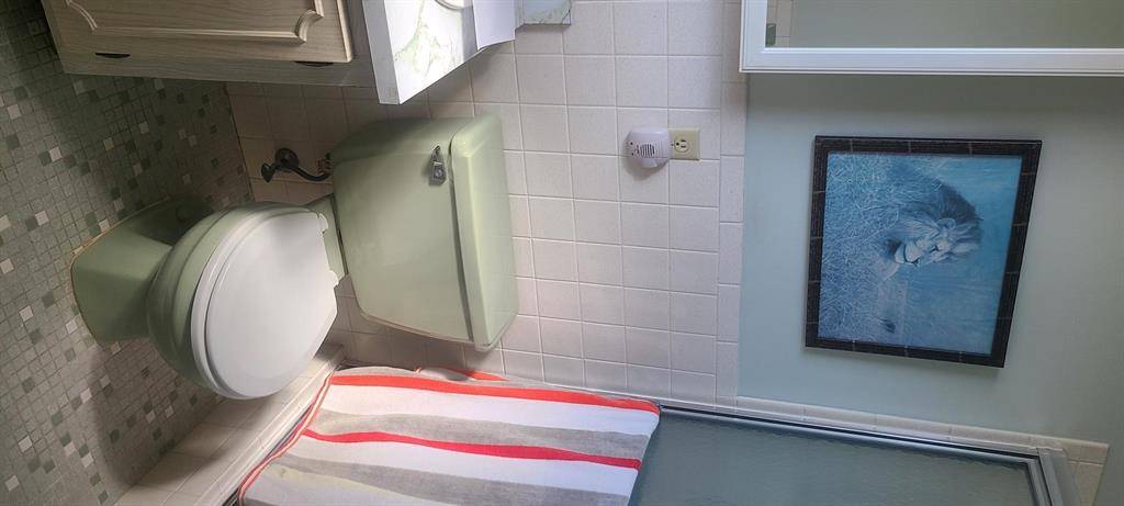 Pompano Beach, FL 33060,320 SW 1st St #D 6