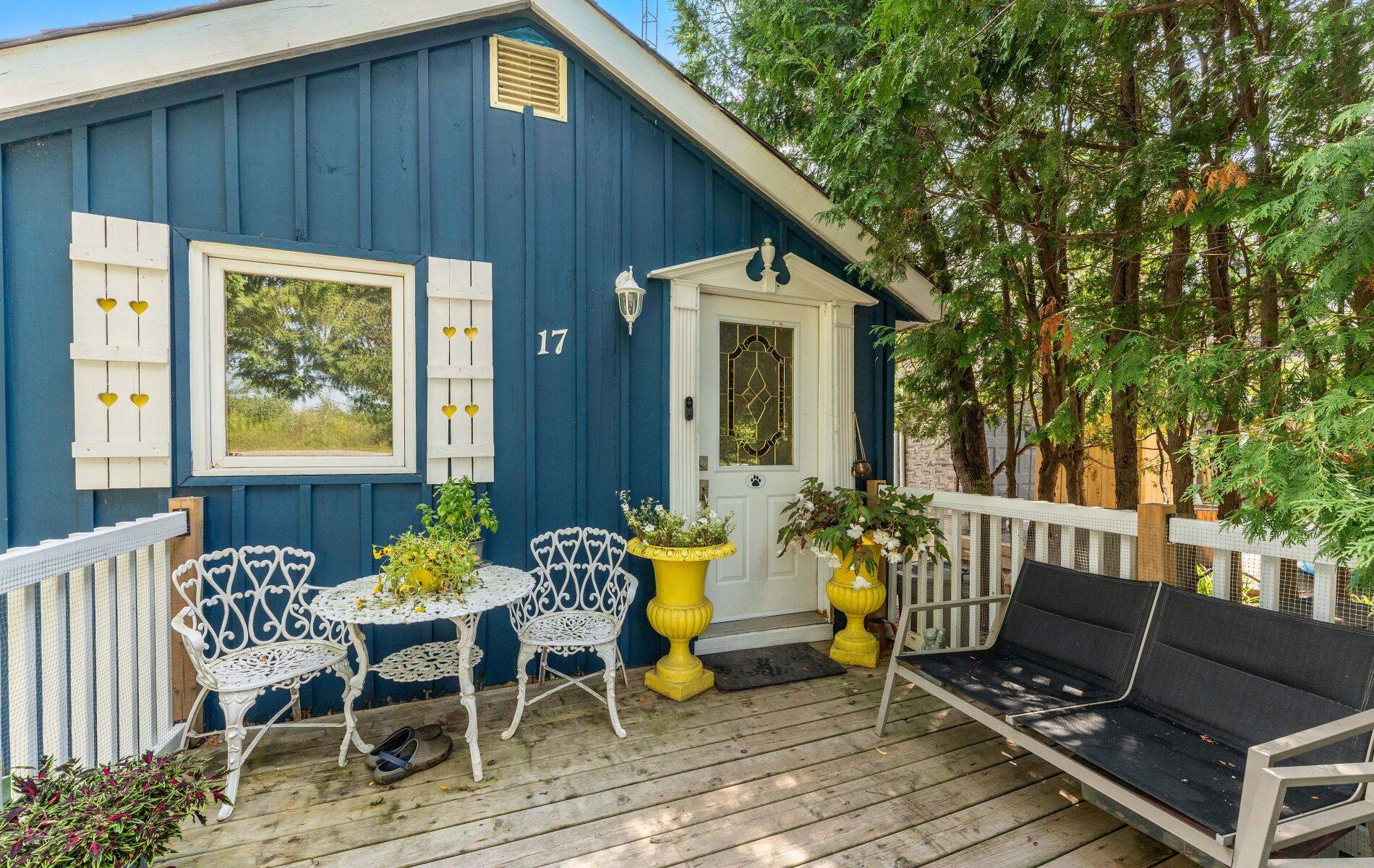 Uxbridge, ON L9P 1R2,17 Mustard ST