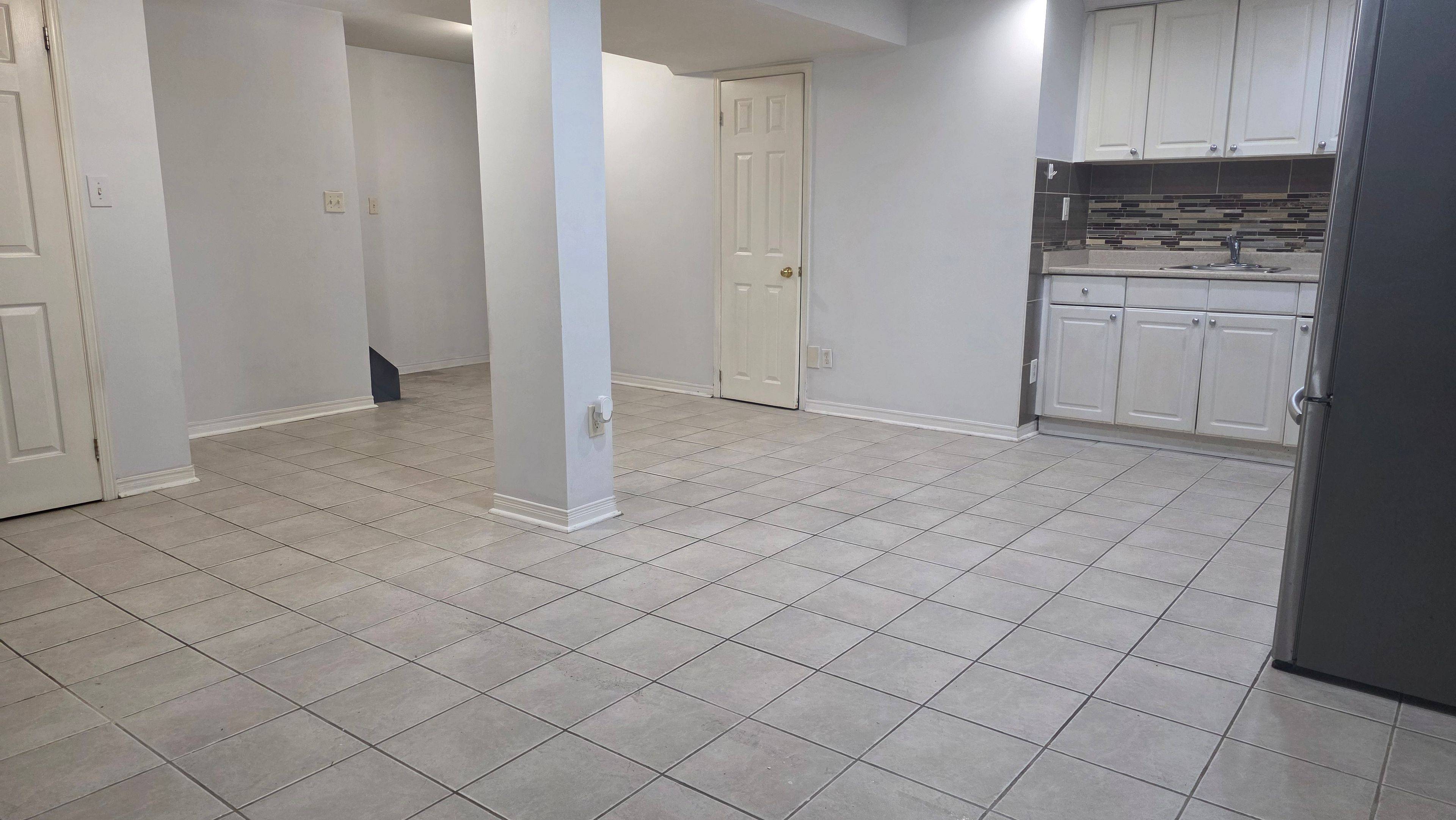 Whitchurch-stouffville, ON L4A 5C9,10 Alderwood ST #(Bsmt)