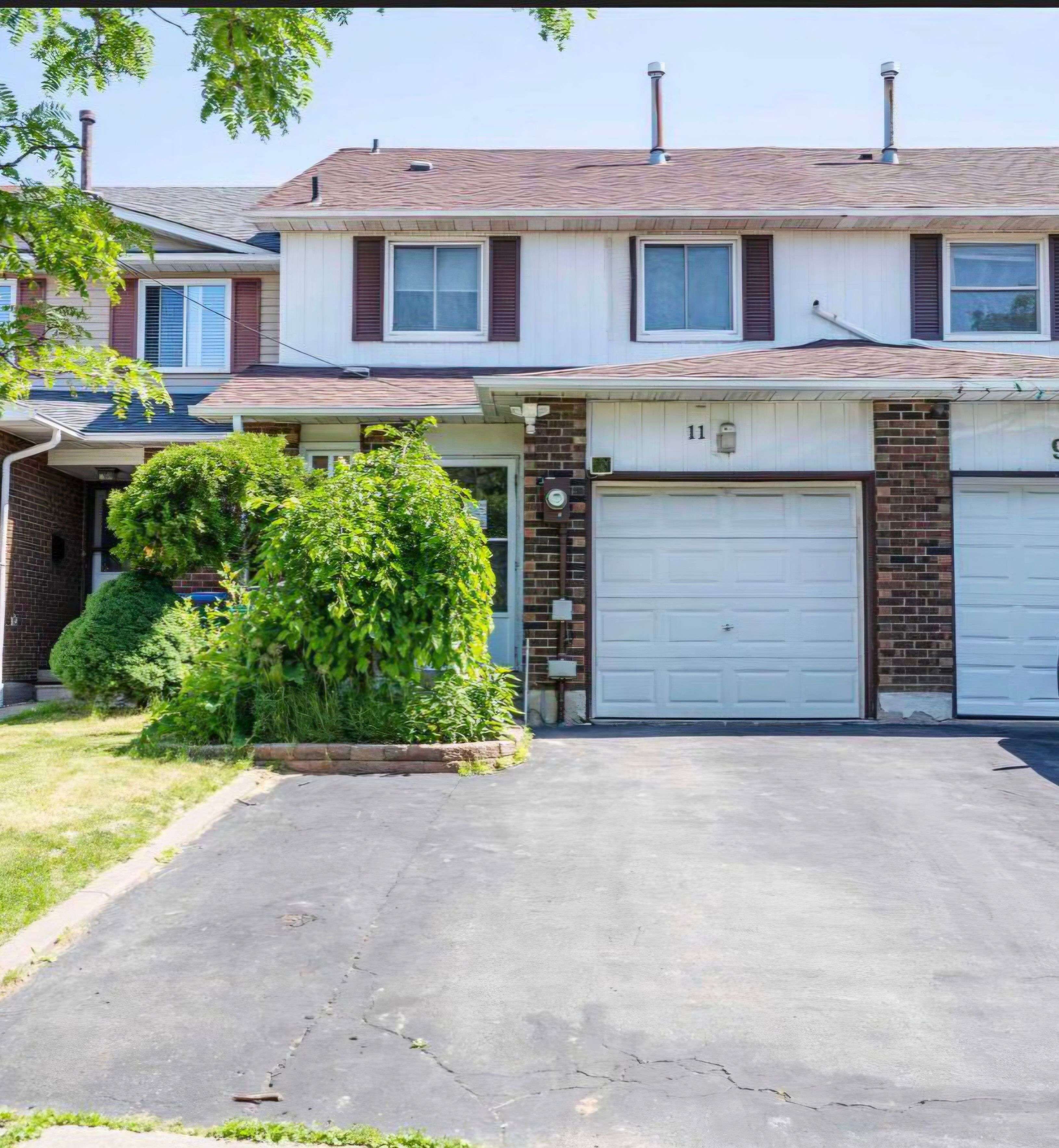 Brampton, ON L6V 3R5,11 Rusthall WAY