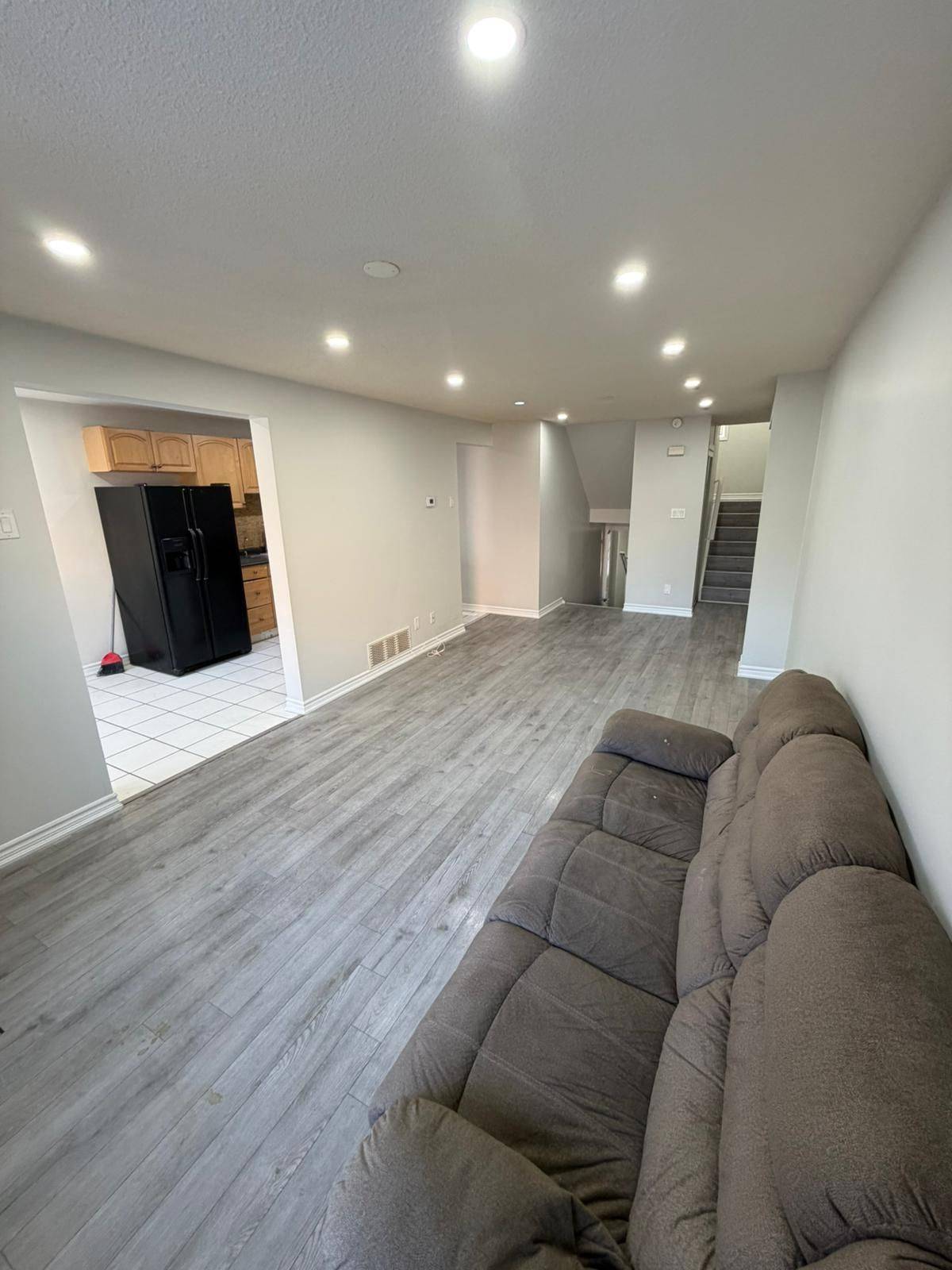 Brampton, ON L6V 3R5,11 Rusthall WAY