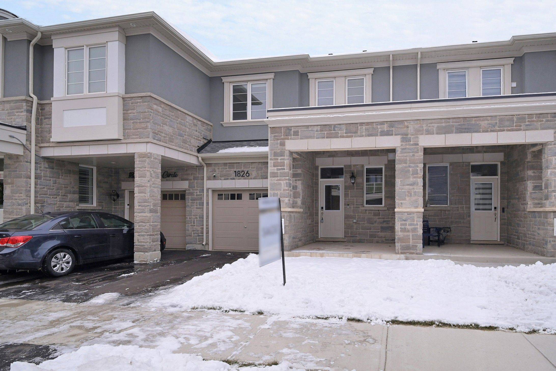 Milton, ON L9E 2A4,1826 Thames CIR