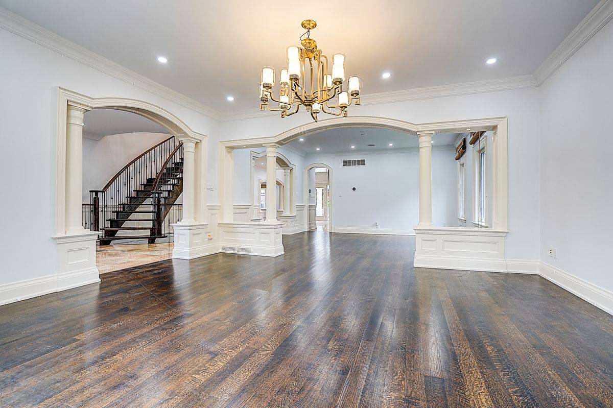 Mississauga, ON L5K 1T2,2334 Hammond RD