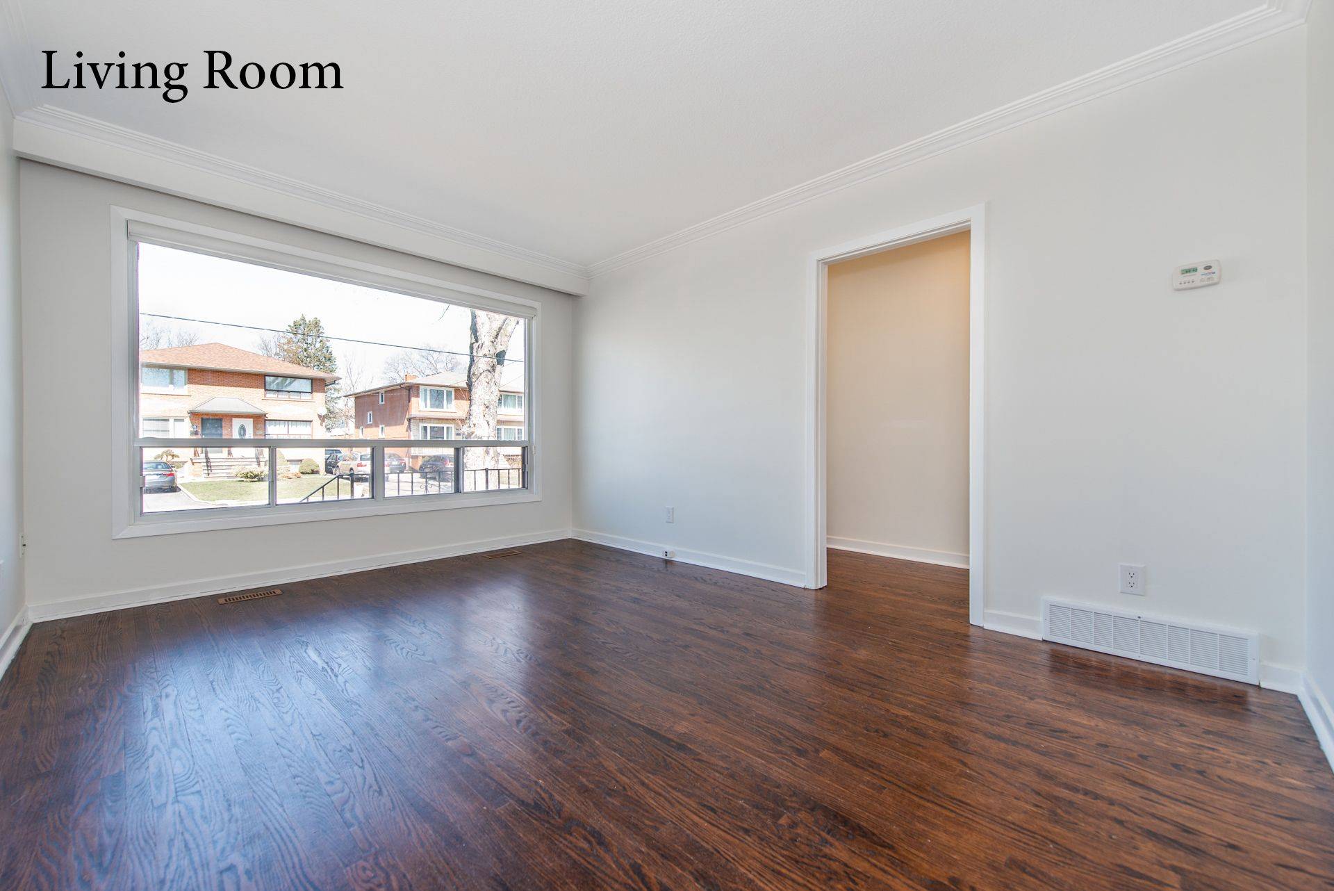 Toronto W06, ON M8W 1Y4,59A Roseland DR #Upper