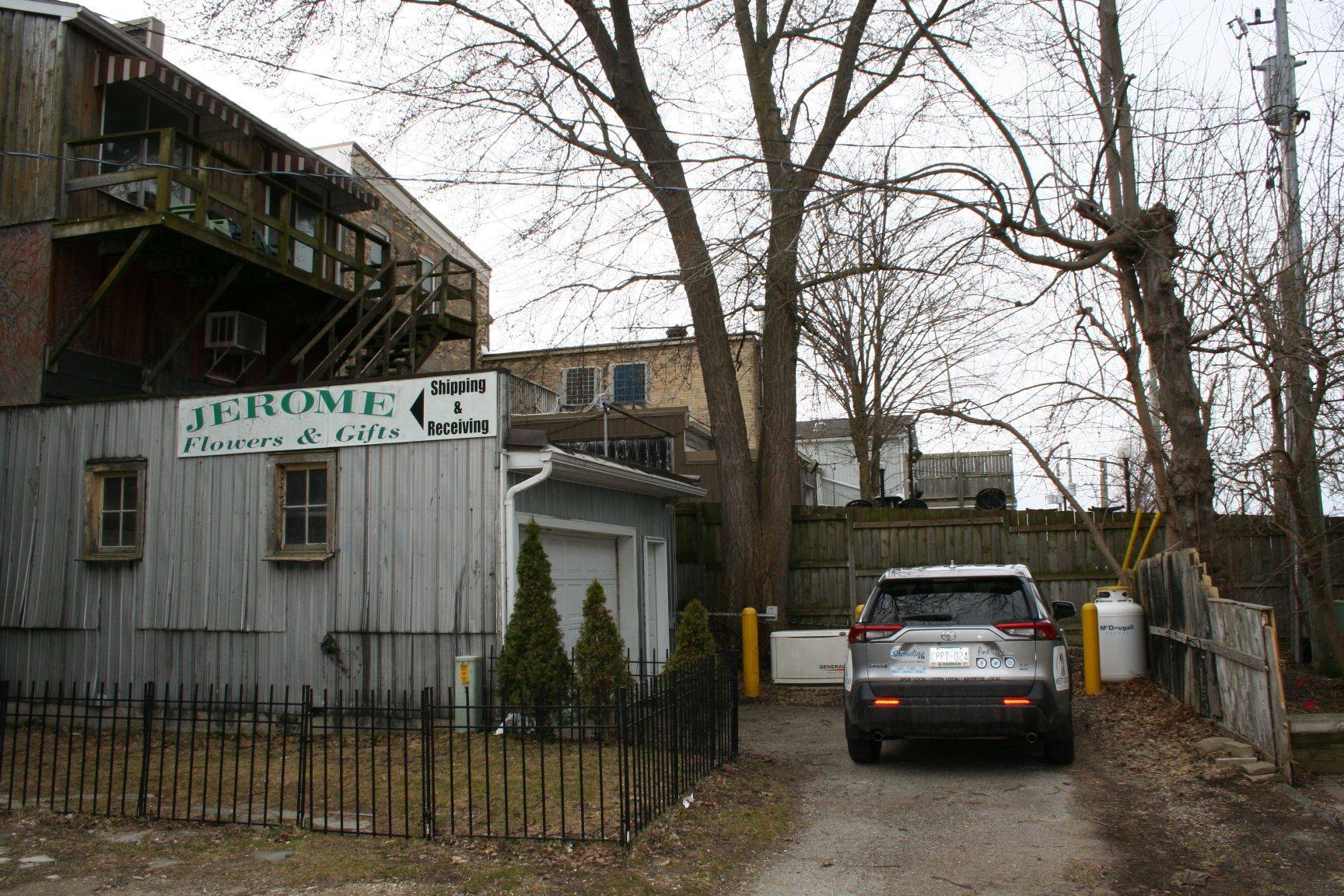 Kincardine, ON N2Z 2Z4,756 Queen N/A W