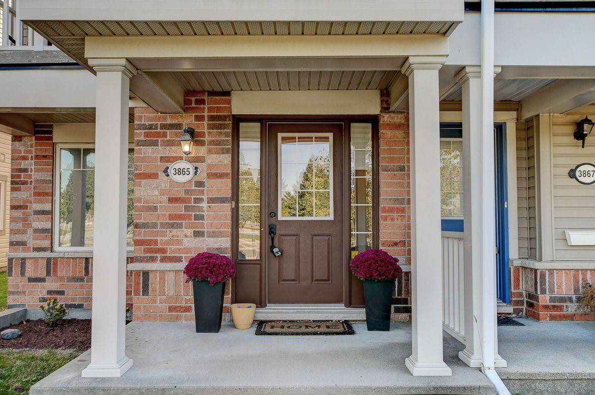 Barrhaven, ON K2J 0K3,3865 STRANDHERD DR