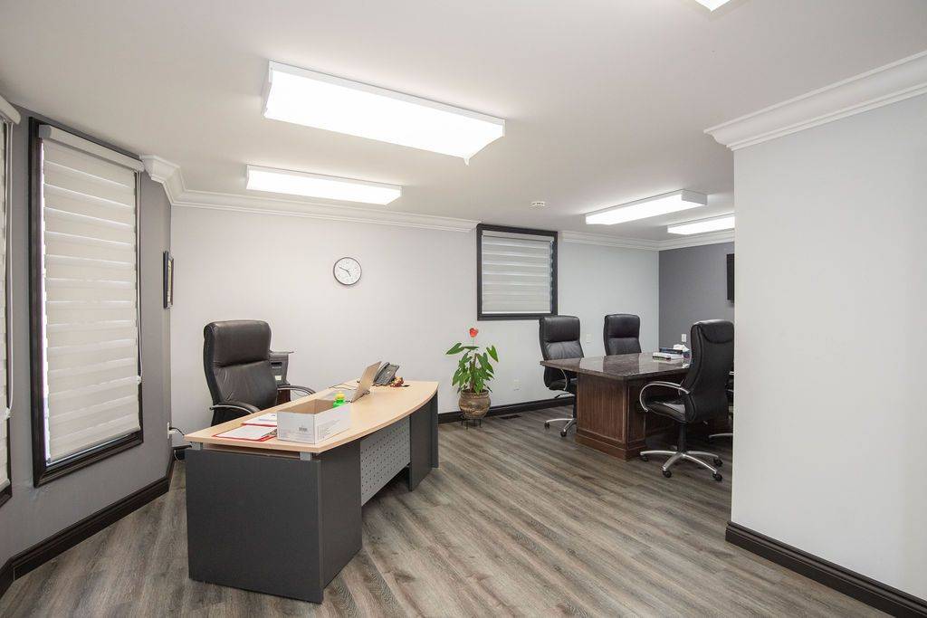 Hamilton, ON L8W 2E3,190 Hempstead DR