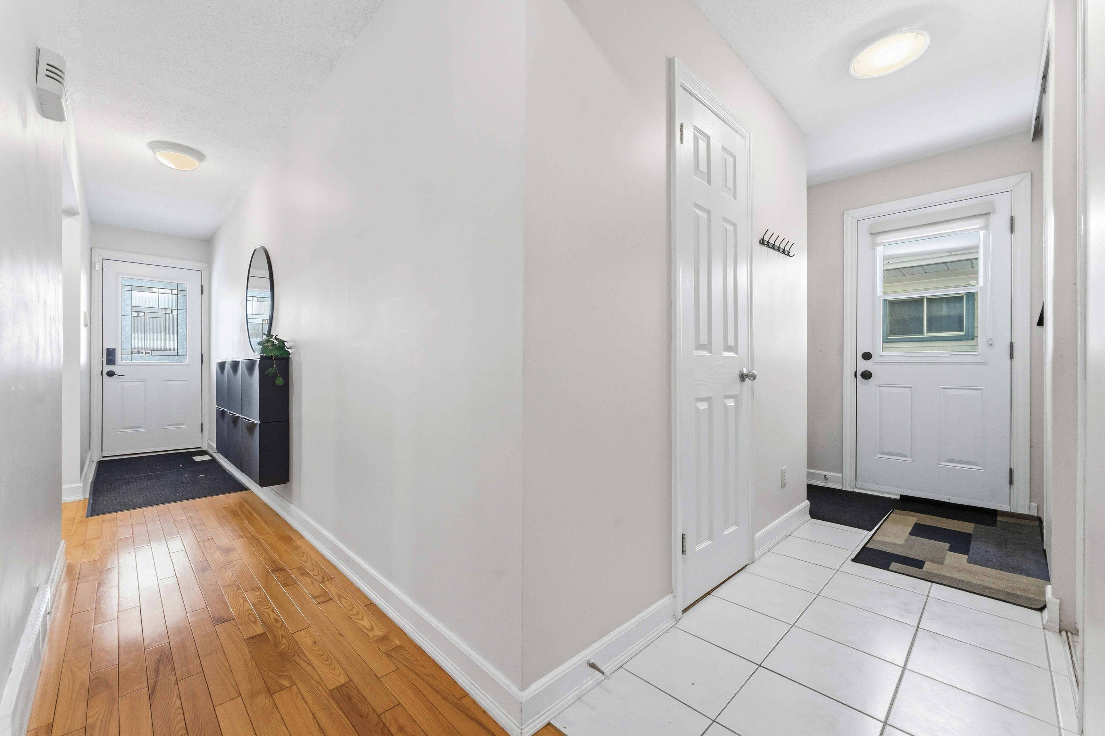 Orleans - Convent Glen And Area, ON K1C 2S5,1017 Arrowhead PL