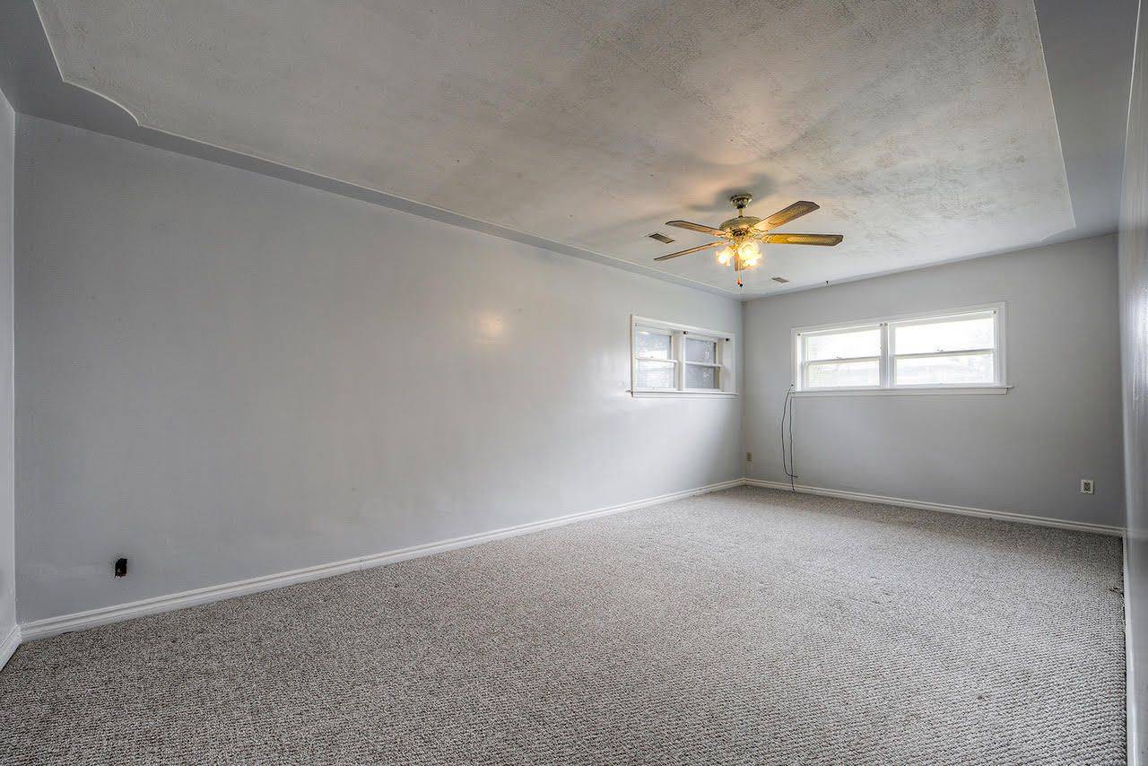 Kitchener, ON N2M 2J7,7 Balmoral DR